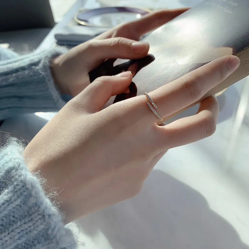 Minimalistiska ringar i roséguld – geometriskt ringset för kvinnor