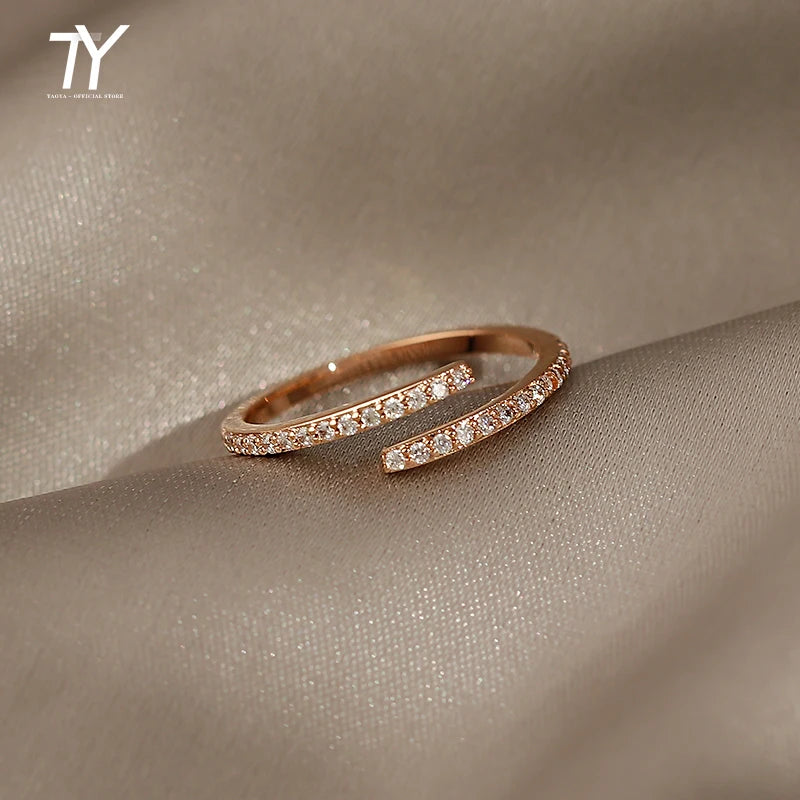 Minimalistiska ringar i roséguld – geometriskt ringset för kvinnor