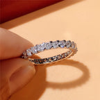 Ring dam – tunn ring med zirkonia cc-inspirerade