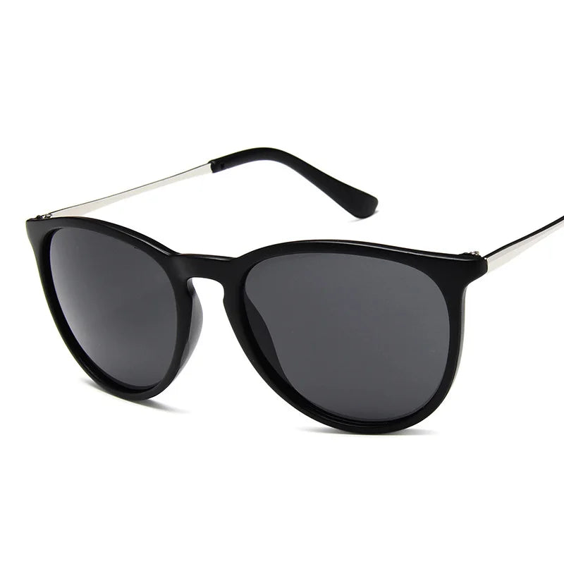 Retro Cat Eye Solglasögon – runda spegelglas för trendig look