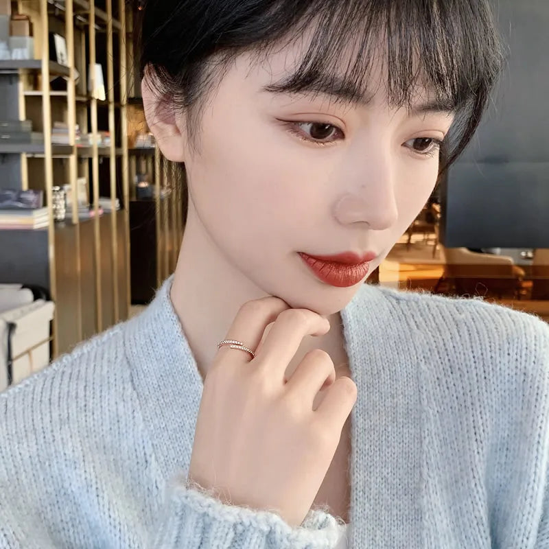 Minimalistiska ringar i roséguld – geometriskt ringset för kvinnor