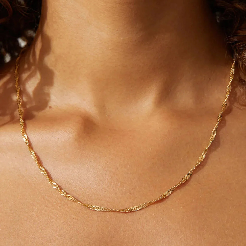 Guldpläterat tunt halsband i enkel kedjedesign för dam