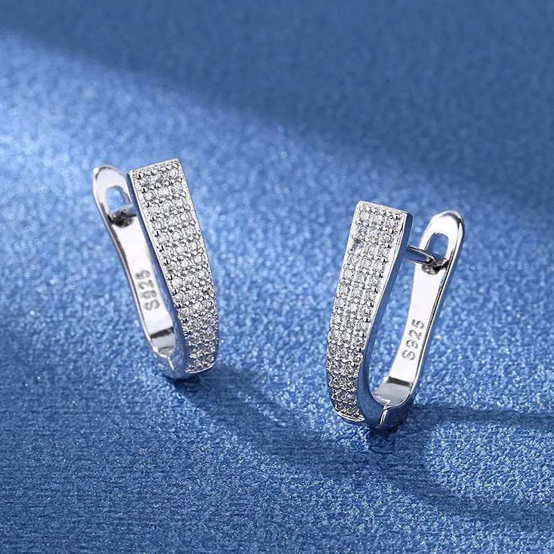 Silverörhängen med zirkonia – flera eleganta modeller i 925 silver