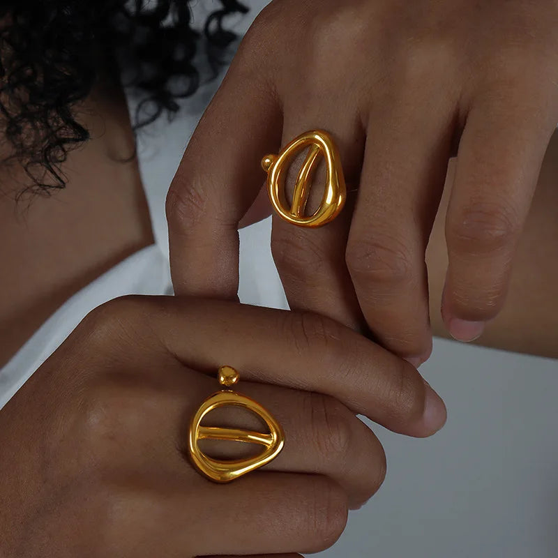 Minimalistisk ring i rostfritt stål – guldpläterad damring i lyxig stil