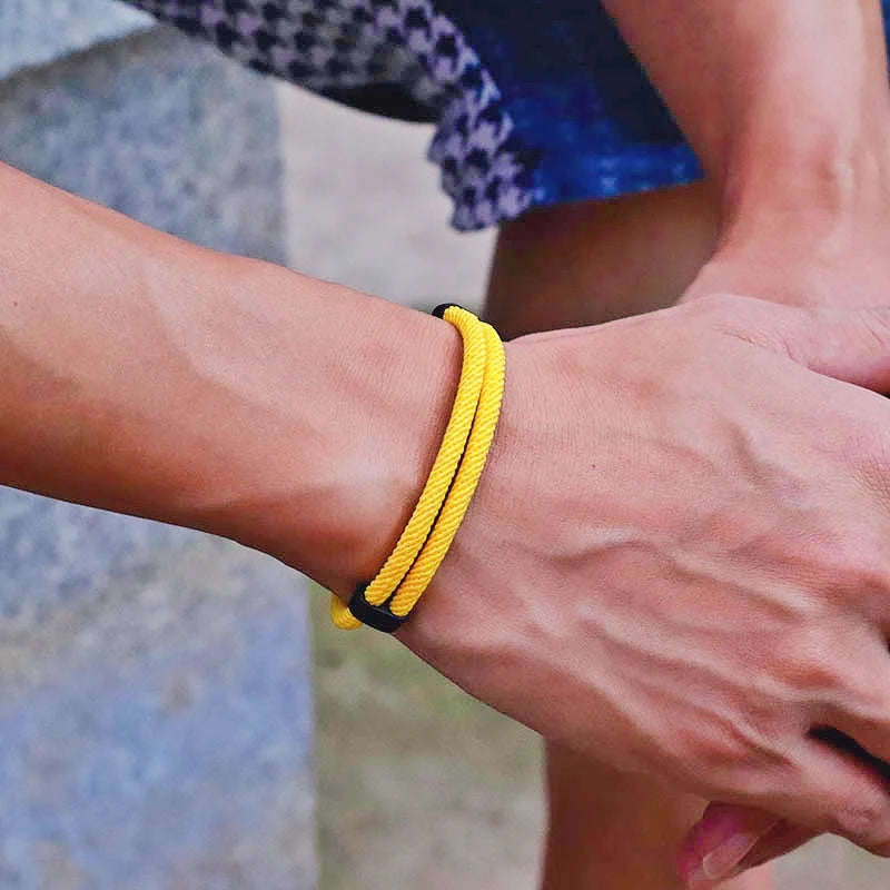 Herrarmband 2‑pack – Justerbara röda lyckoband