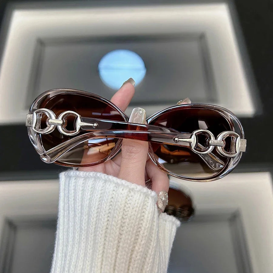 Vintage Fyrkantiga Solglasögon – Retro Unisex med Spegelglas