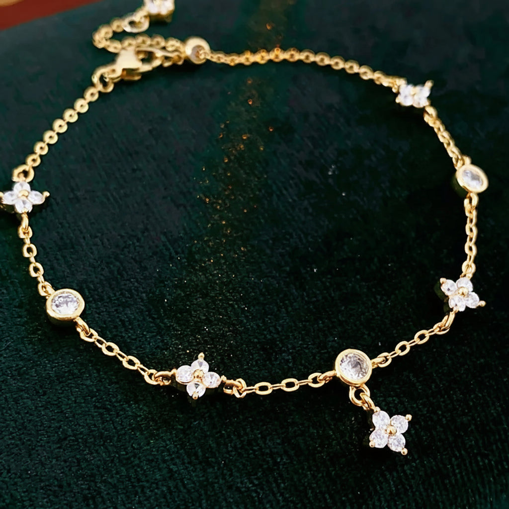 Fotlänk i 925 sterling silver med fyrklöver och zirkonia