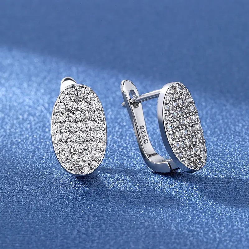 Silverörhängen med zirkonia – flera eleganta modeller i 925 silver