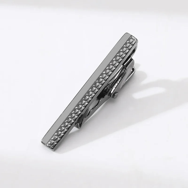 Slipsnål Herr 4 cm – Stilren & säker passform