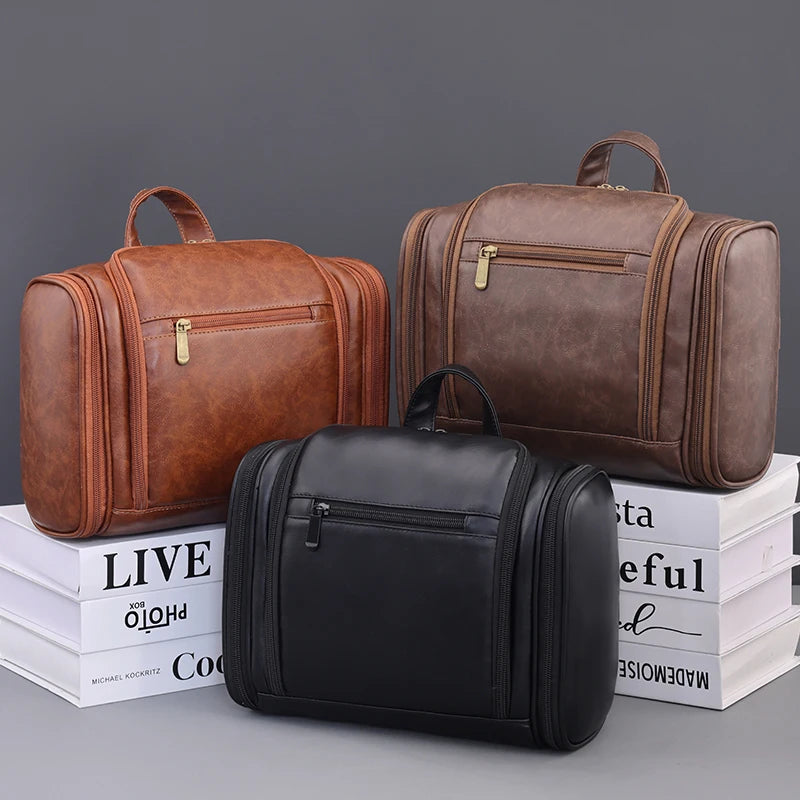 Stor vattentät necessär med upphängningskrok