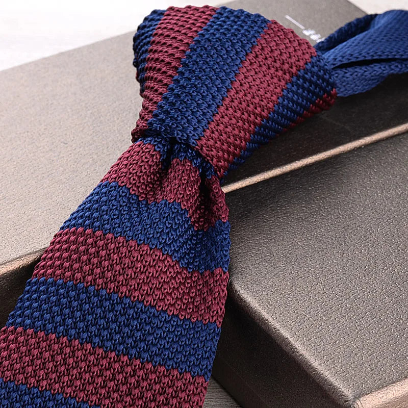 Stickad slips randig – retro stil herr