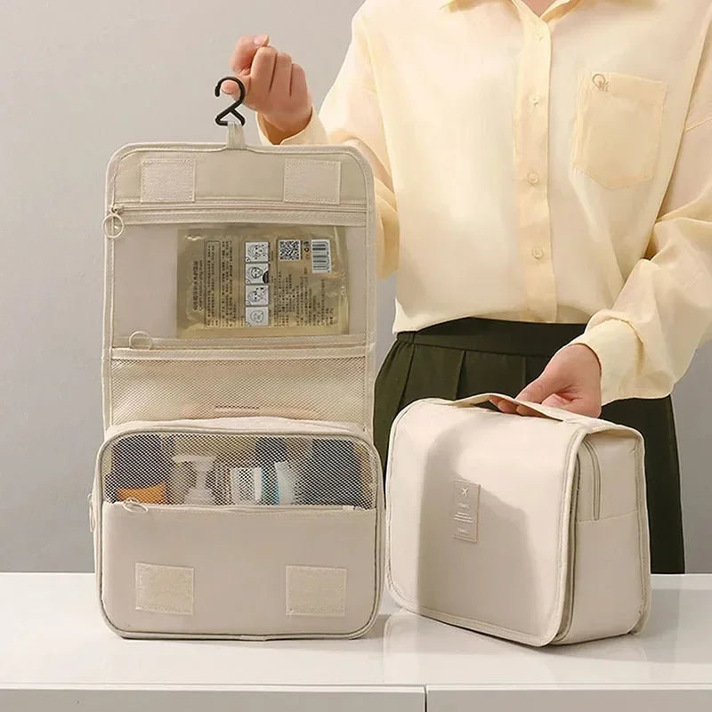 Vattentät necessär med krok – Resesmart smink- och toalettväska