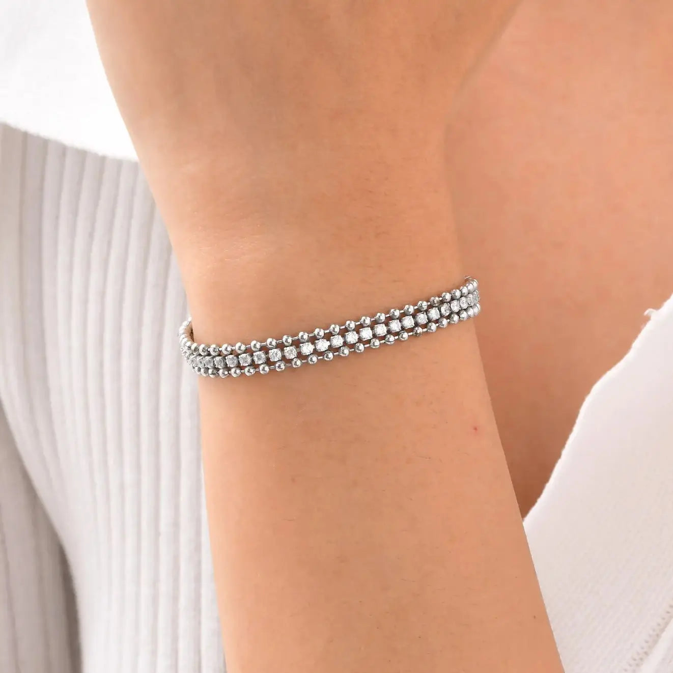 Trelagers tennisarmband i rostfritt stål