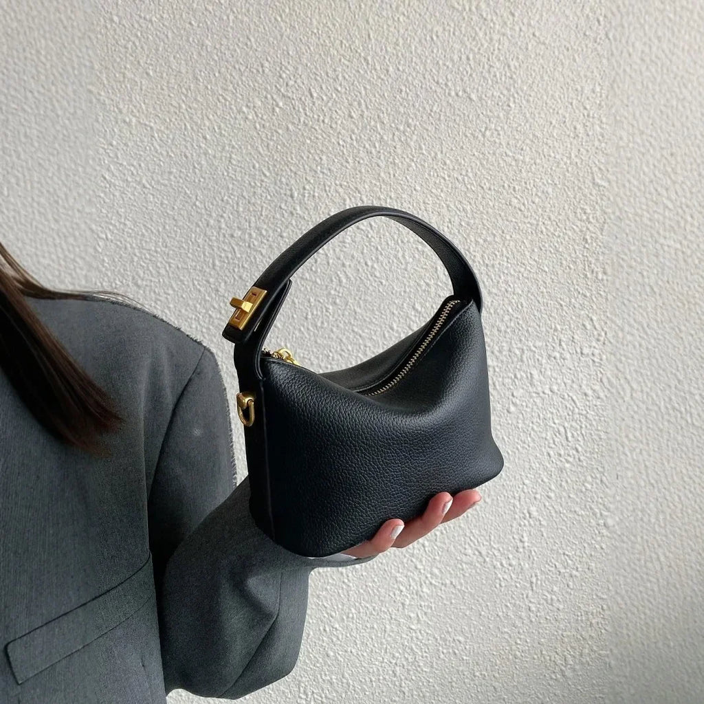 Liten retro axelväska i PU med enkel design och dragkedja
