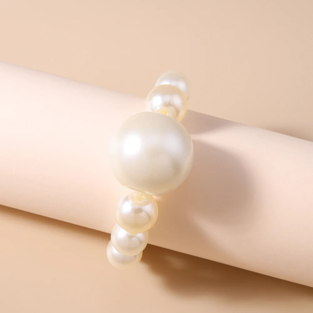 Pärlarmband för dam – klassiskt handgjort armband med pärlor