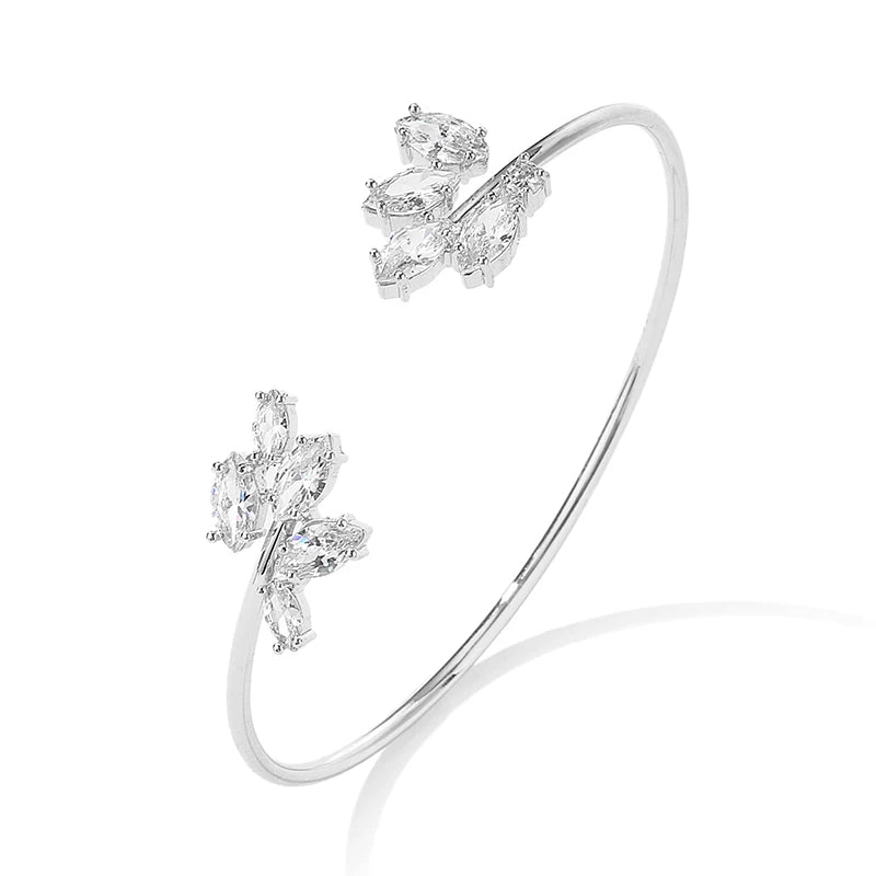 Armband dam – geometriskt armband med kristaller i guldton