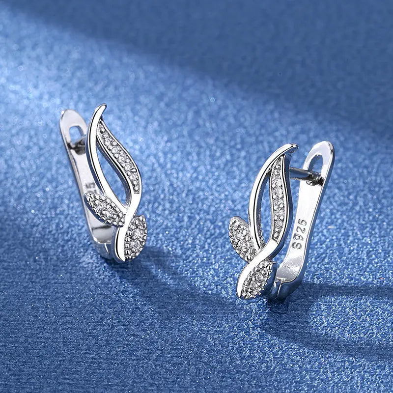 Silverörhängen med zirkonia – flera eleganta modeller i 925 silver