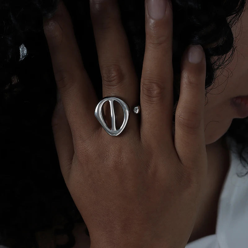 Minimalistisk ring i rostfritt stål – guldpläterad damring i lyxig stil