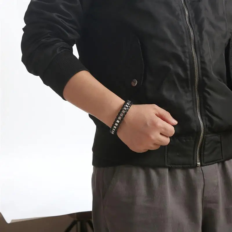 Herr armband i läder och rostfritt stål – flätat armband med magnetlås