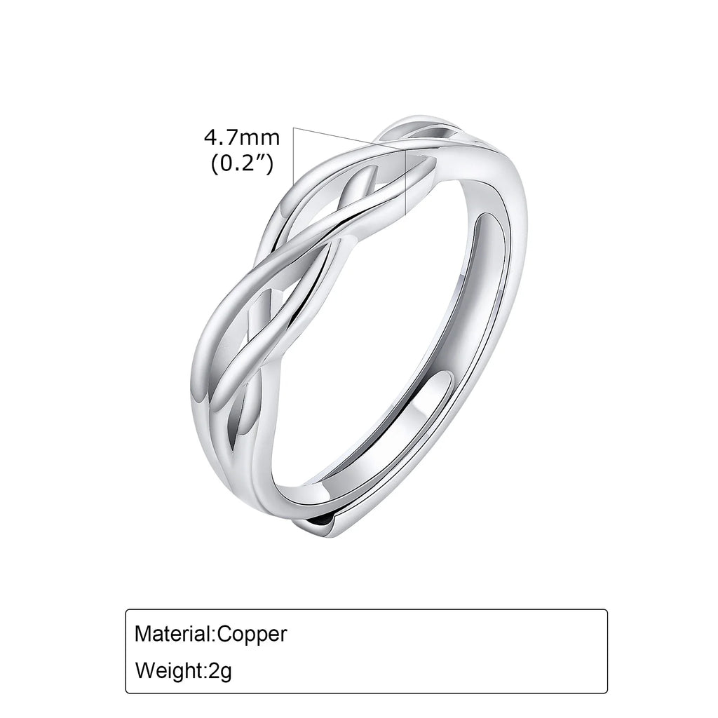 Tvinnad ring i silverfärg för dam – Justerbar och stilren design