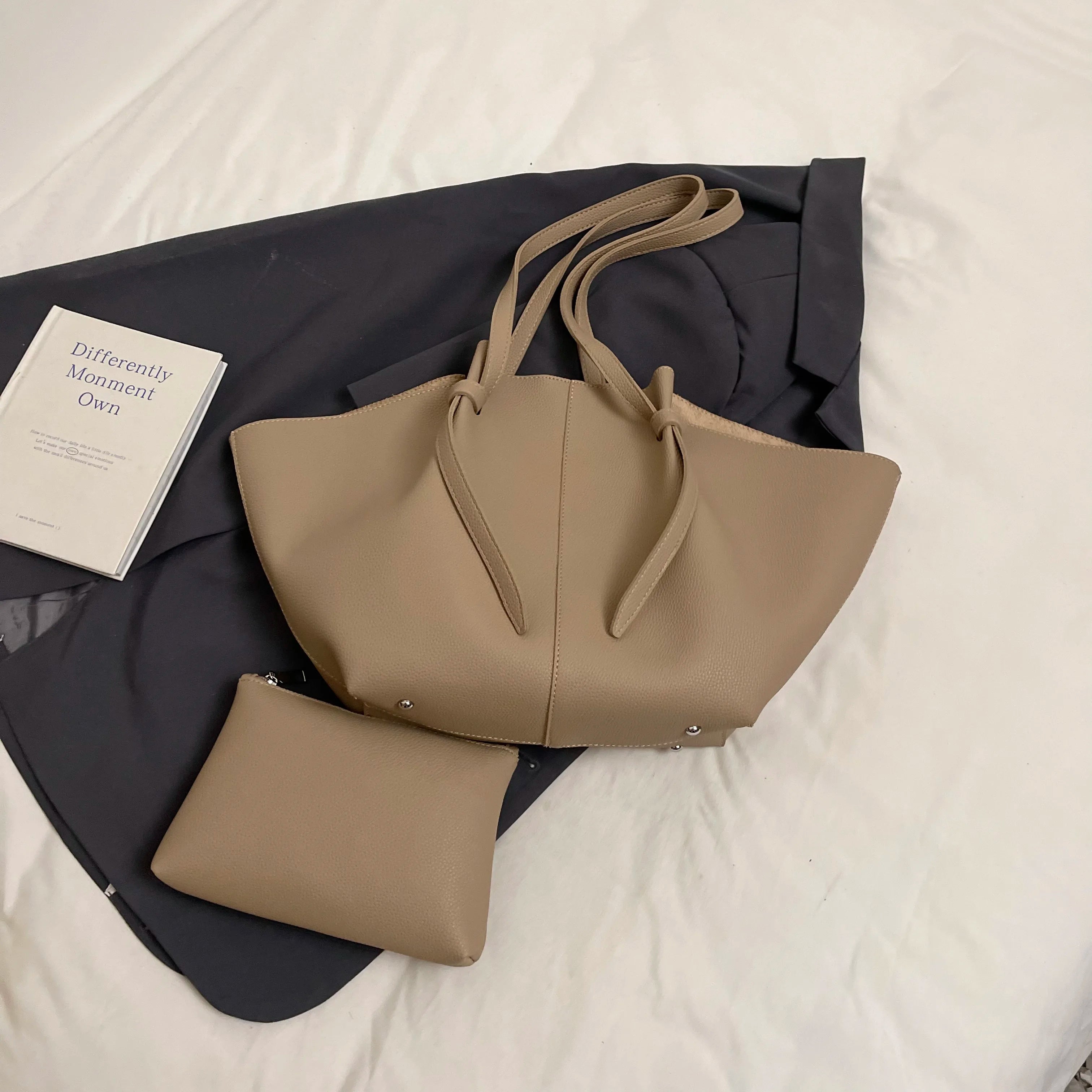 Stor tote bag i PU-läder – elegant & rymlig damväska