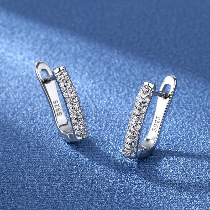 Silverörhängen med zirkonia – flera eleganta modeller i 925 silver