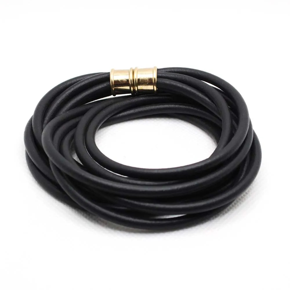 Armband dam i silikon – handgjort cuff armband med magnetlås