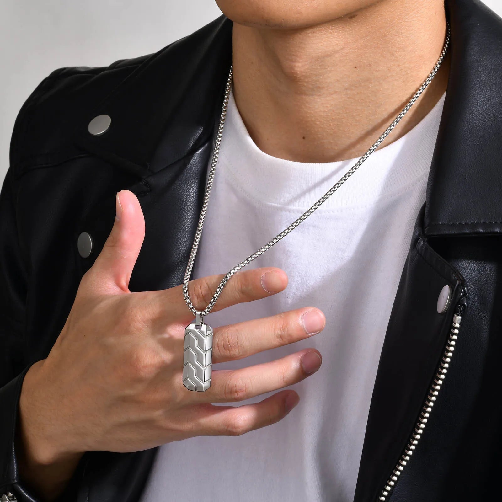 Dog Tag halsband herr – militärinspirerat hänge i rostfritt stål