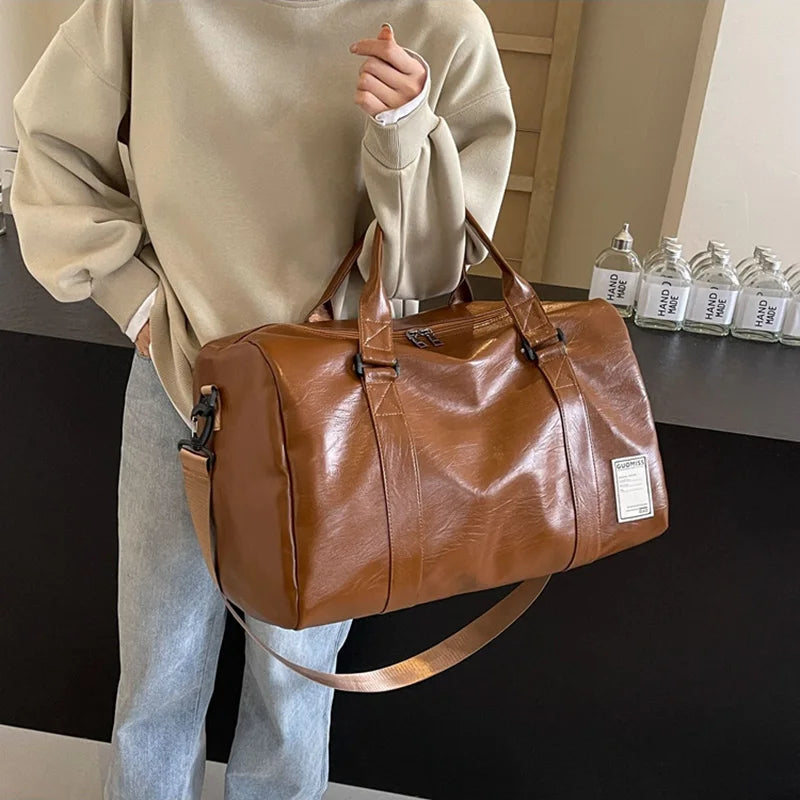 Weekendbag i PU-läder med separat skofack