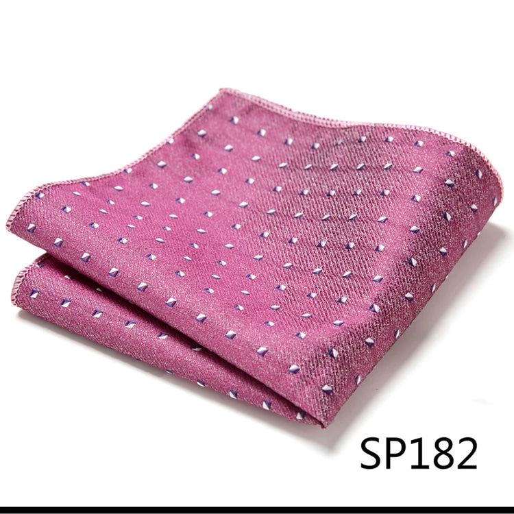 Näsduk i siden – Finns i flera varianter