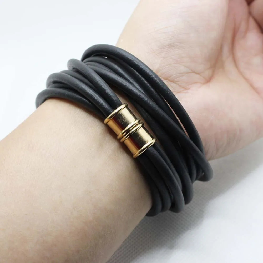 Armband dam i silikon – handgjort cuff armband med magnetlås