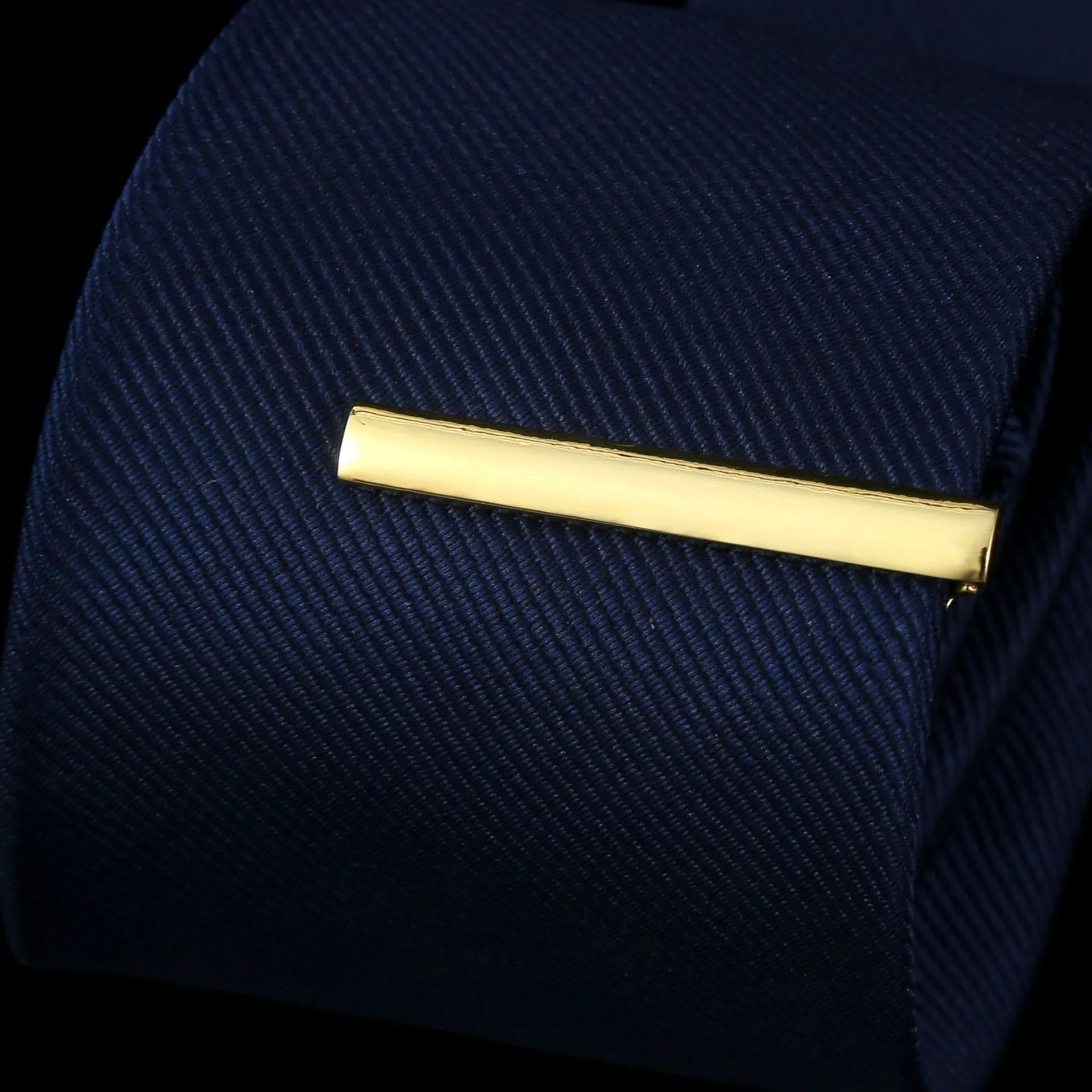Slipsnål Herr 4 cm – Stilren & säker passform