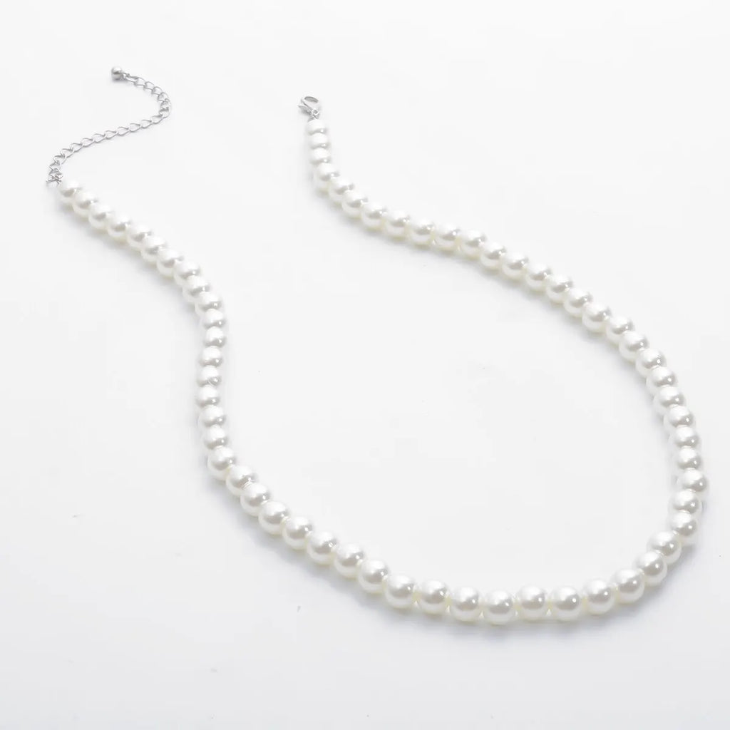 Pärlhalsband för herr – trendigt halsband med vita imitationpärlor
