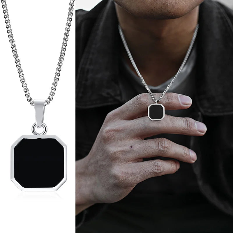 Halsband set herr – lager på lager med fyrkantigt hänge