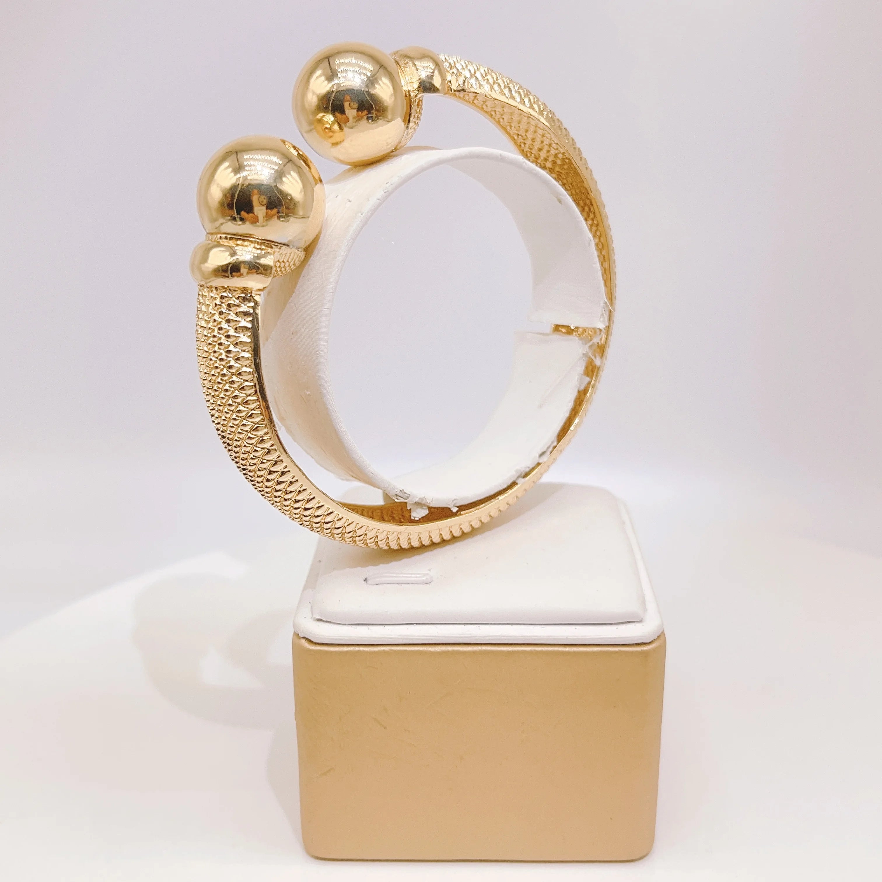 Guldpläterat armband för dam – Stilrent armband med elegant design