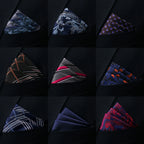 Bröstnäsduk i polyester – Finns i flera färger & mönster