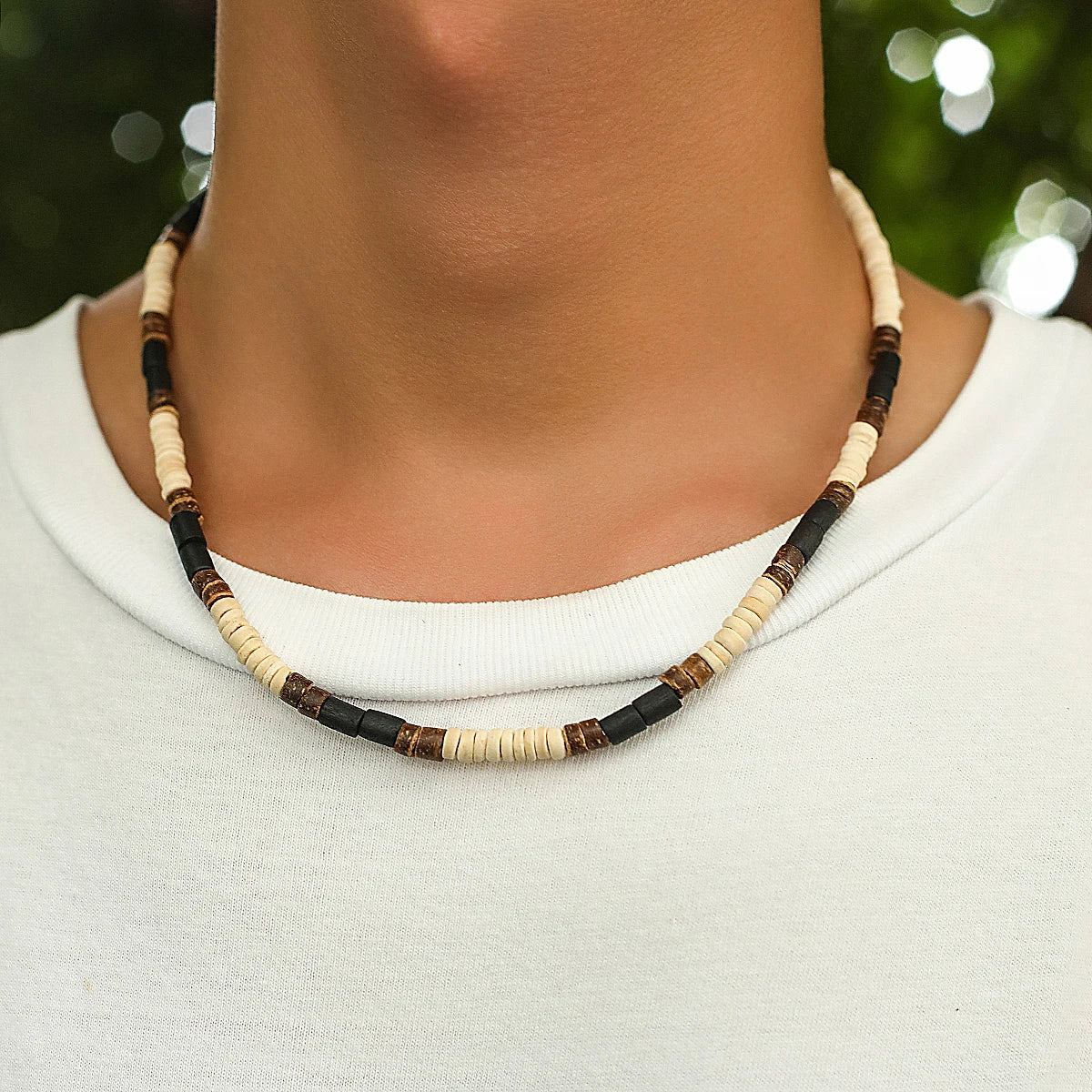 Träpärlhalsband herr – kort choker med vintagekänsla