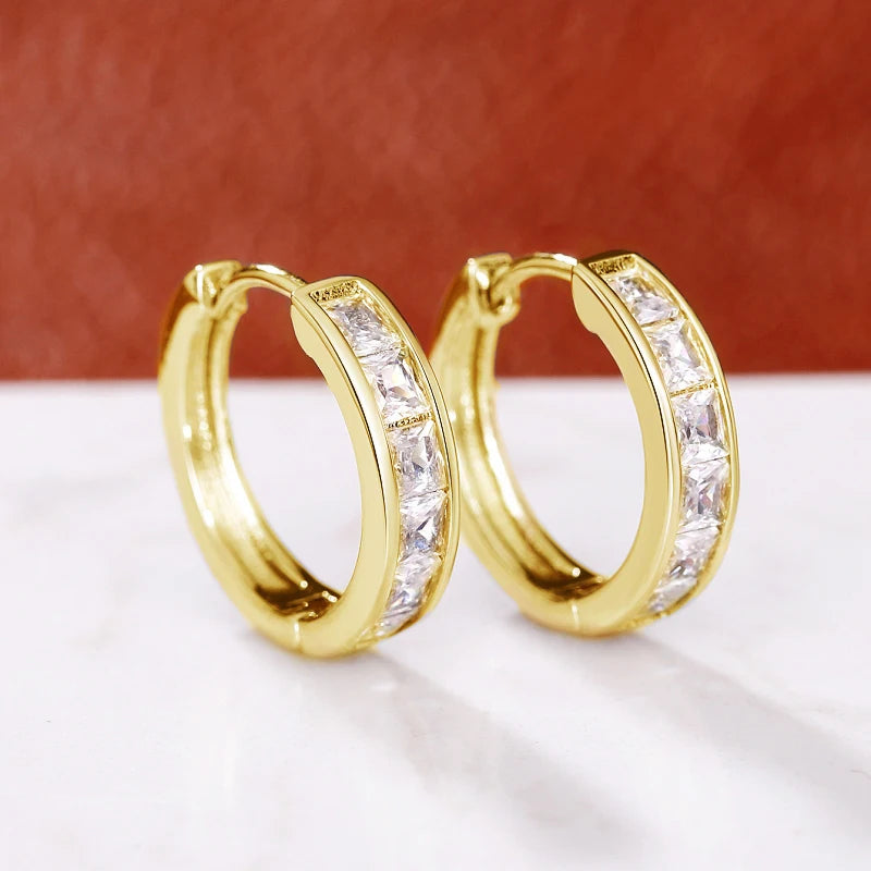 Örhängen dam – eleganta hoops cc-inspirerade
