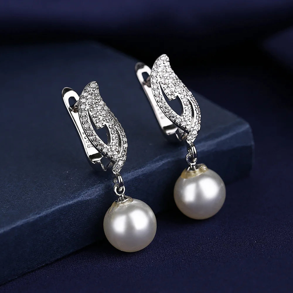 Silverörhängen med zirkonia – flera eleganta modeller i 925 silver