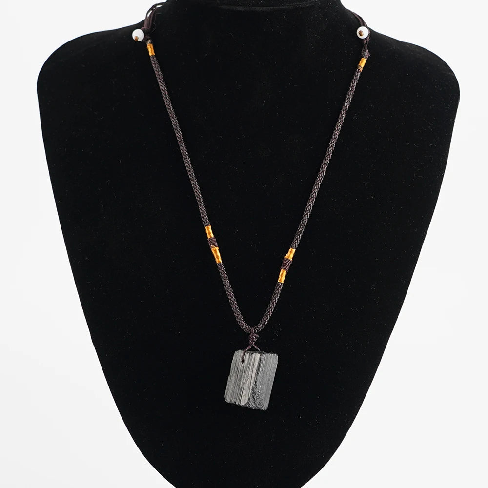 Svart turmalin halsband – naturlig sten