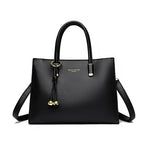 Axelväska dam – casual tote i stilren design