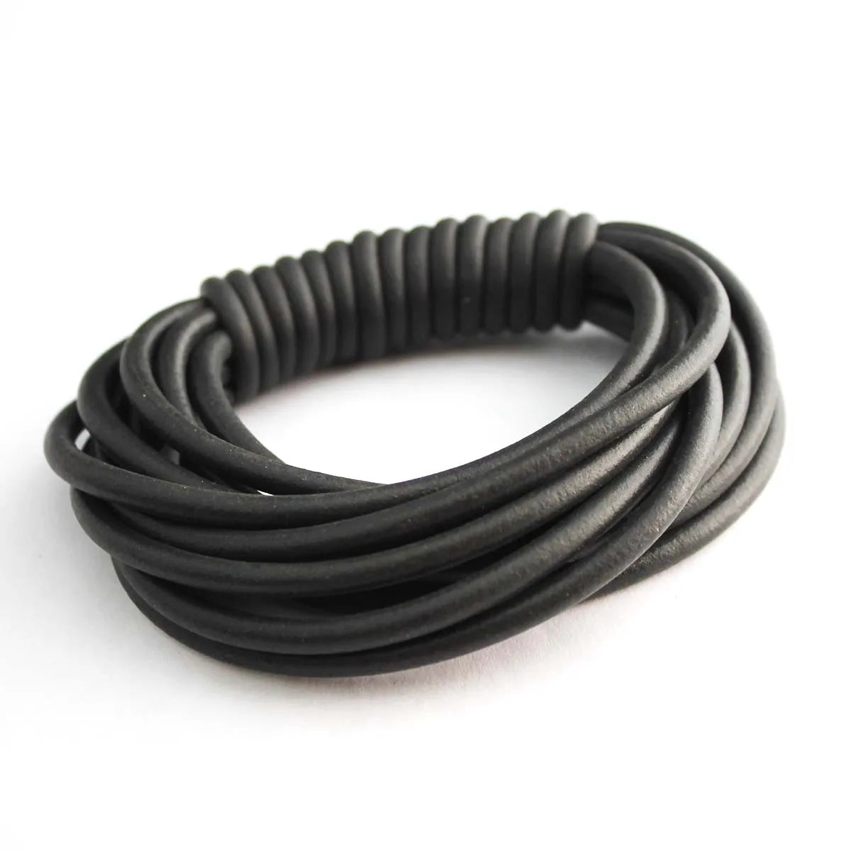 Armband dam i silikon – handgjort cuff armband med magnetlås