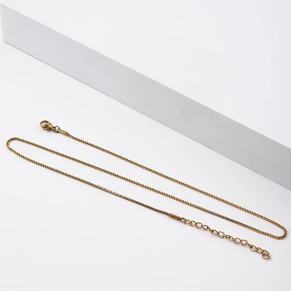 Halsband dam – tunt box chain halsband cc-inspirerade