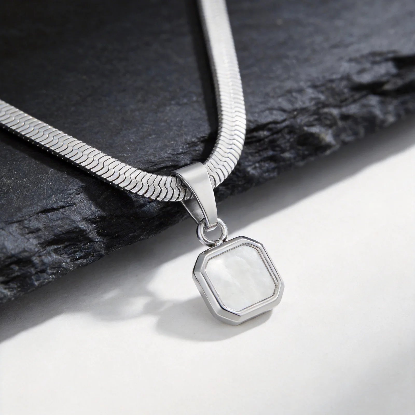 Dog Tag halsband herr – militärinspirerat hänge i rostfritt stål