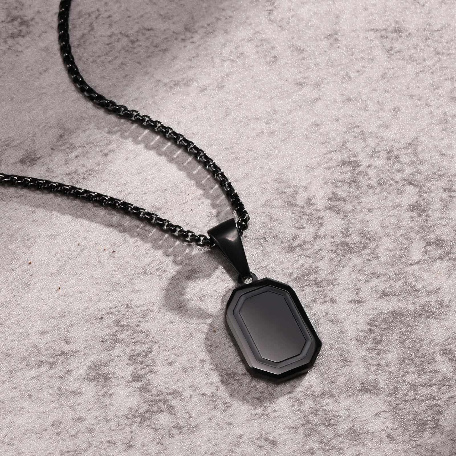 Dog Tag halsband herr – militärinspirerat hänge i rostfritt stål