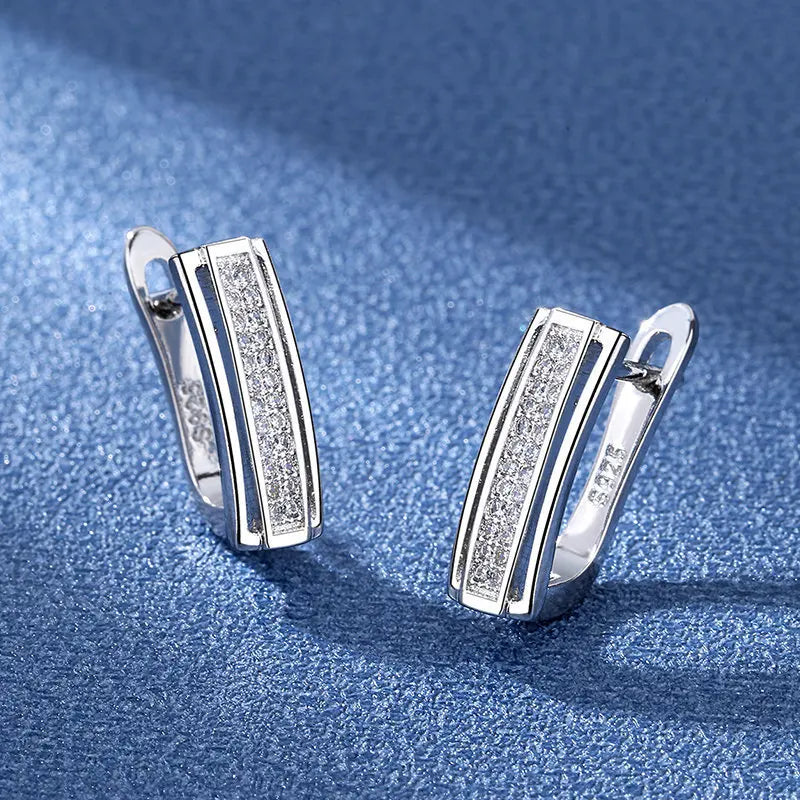 Silverörhängen med zirkonia – flera eleganta modeller i 925 silver