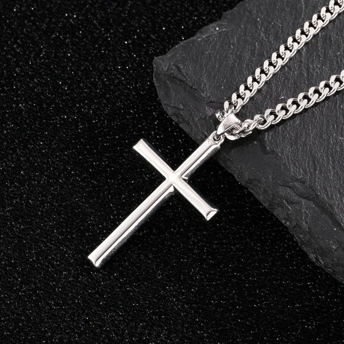 ArtPage korshalsband i 925 sterlingsilver – silverfärgat korshänge
