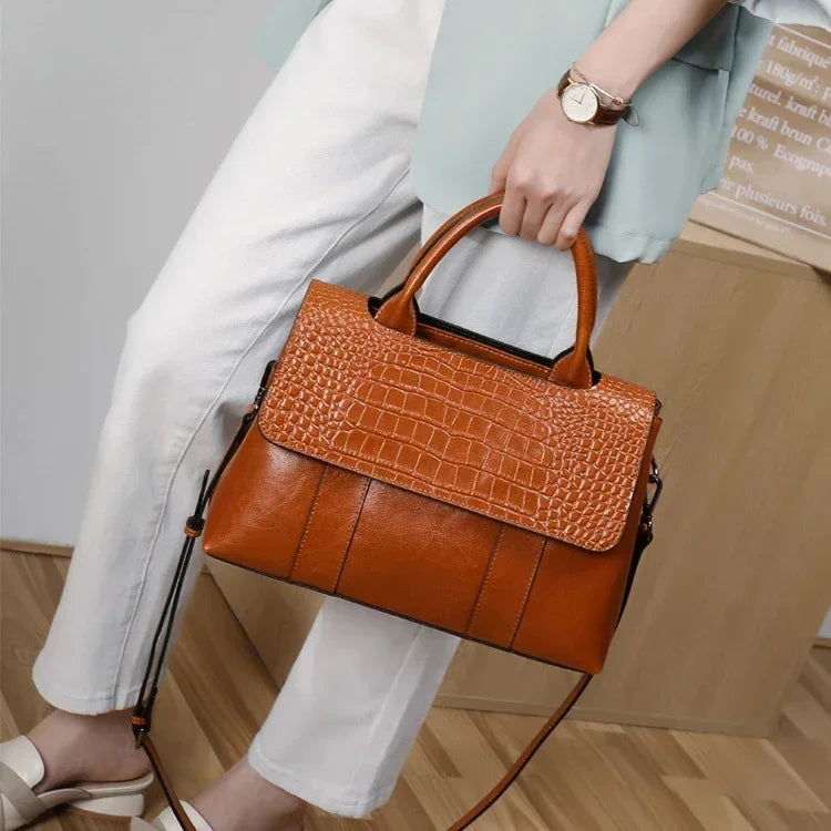 Crossbody-väska dam i äkta läder – stor & retro