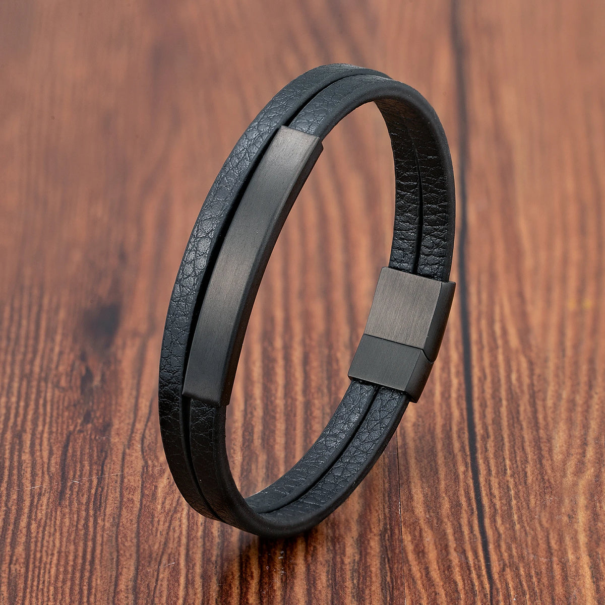 Herrarmband i läder och rostfritt stål – flätat armband med flera lager