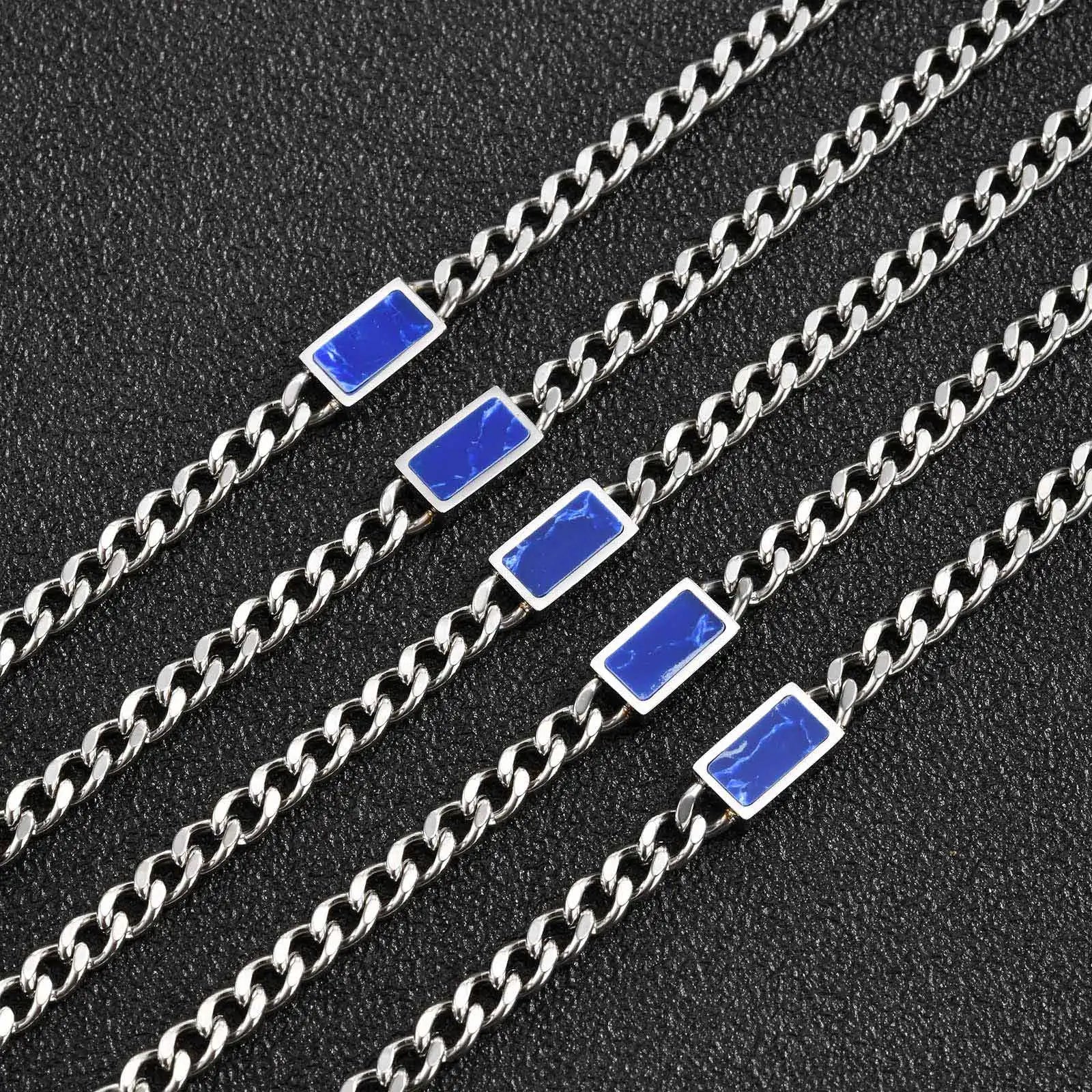 Halsband med natursten – fyrkantigt hänge i tigeröga/lapis lazuli